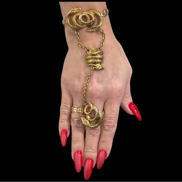 Vintage gold tone finger chain snake bracelet